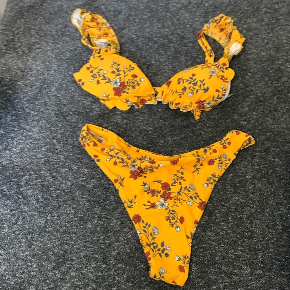 2 Piece Bikini Zaful Yellow floral swim suit
